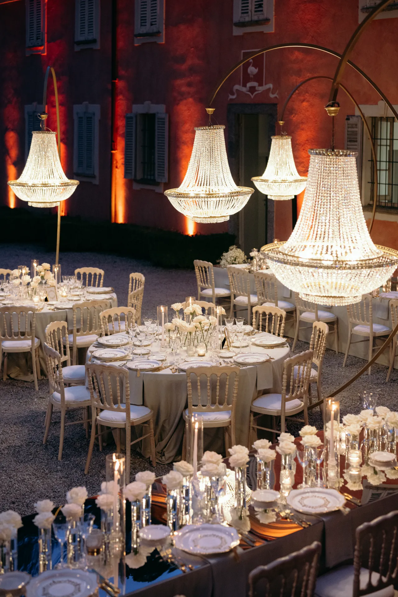 Lampadario scenografico per matrimonio o evento (8)