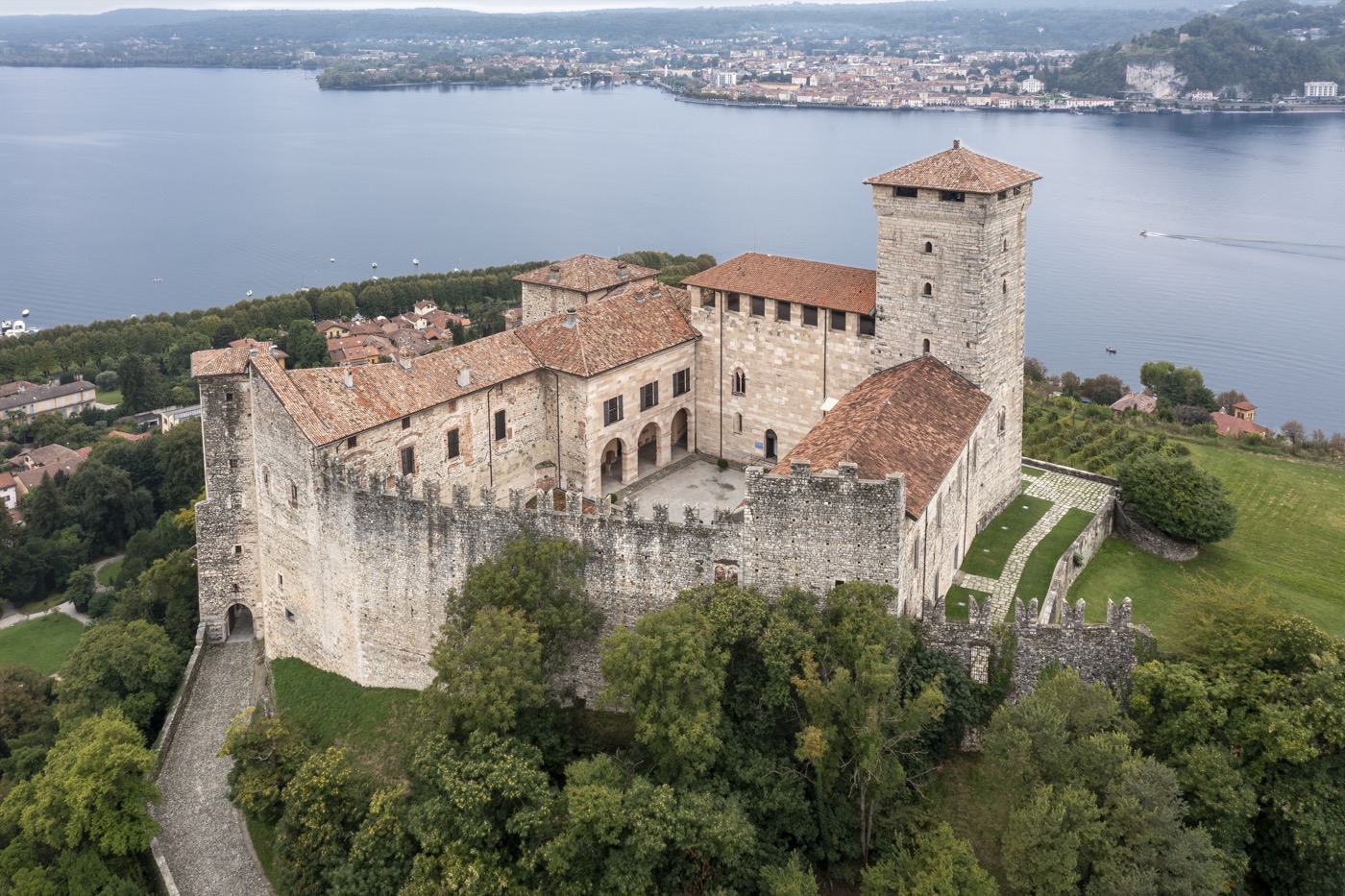 Rocca di Angera sul Lago Maggiore